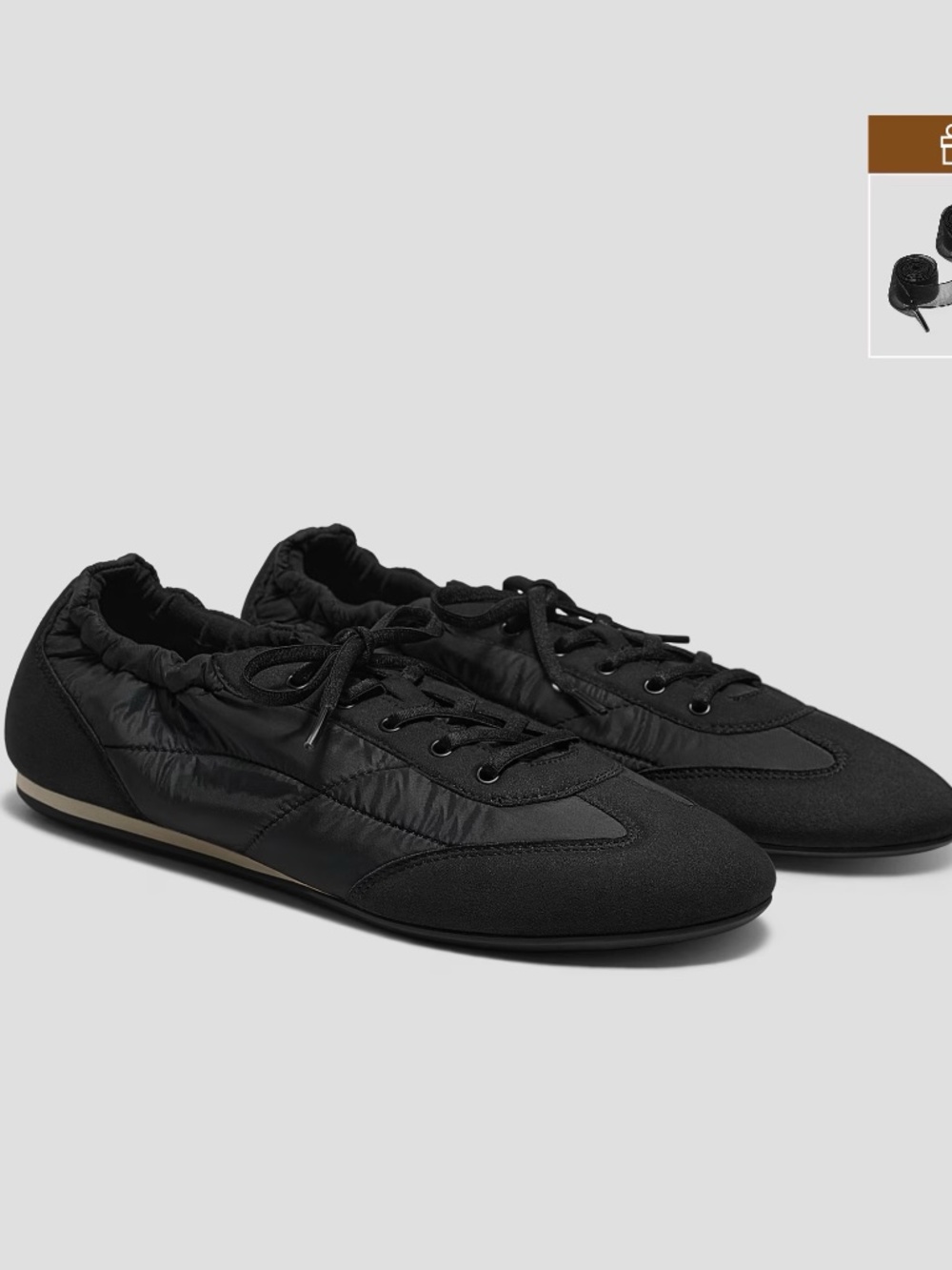 New in Box Vivaia Yancy Black Sneakerina US 8